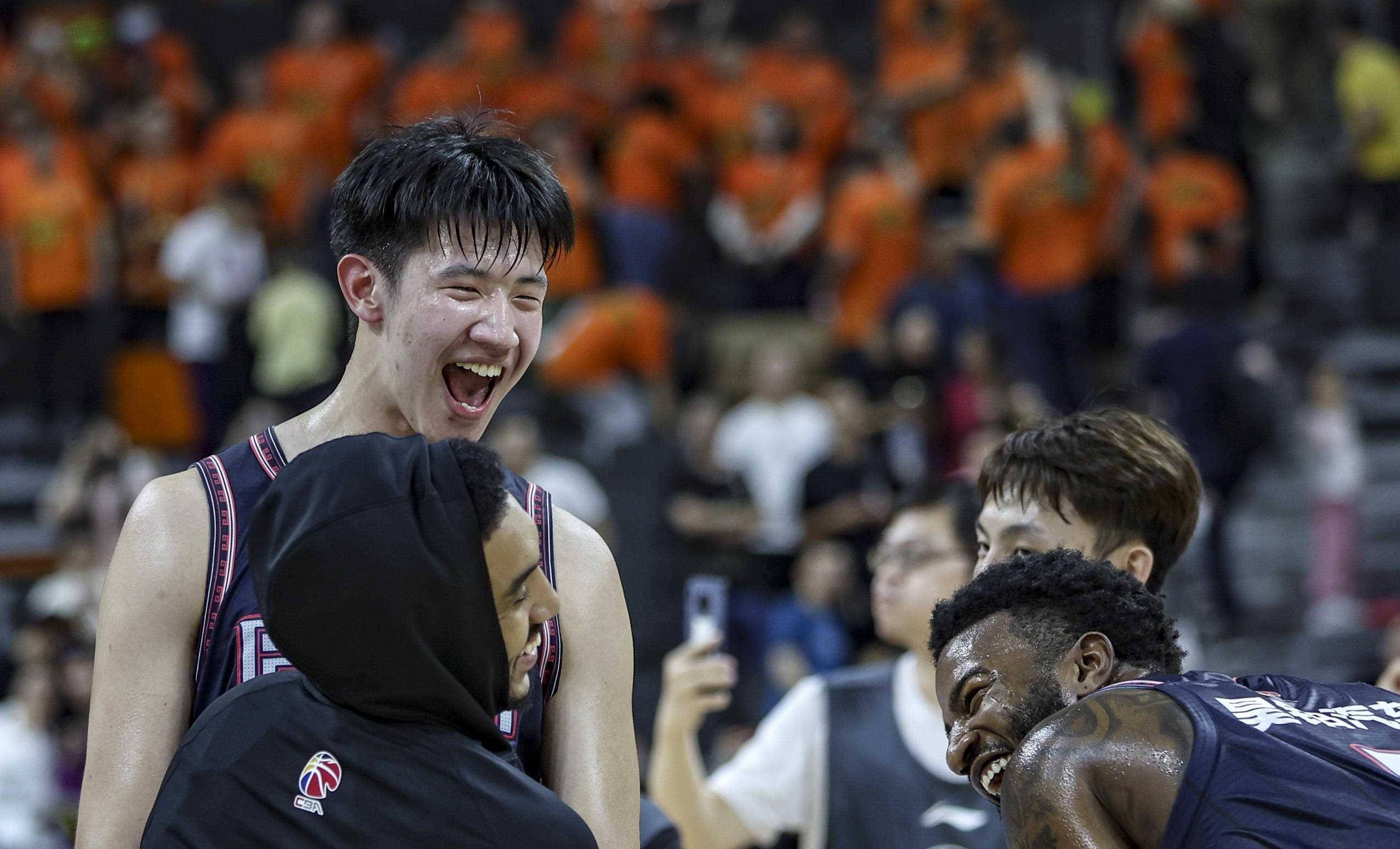 广东华南虎客场大捷，实现三连胜的简单介绍