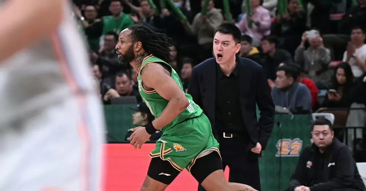 热火朝天的比赛，球员们尽情斗智斗勇的简单介绍