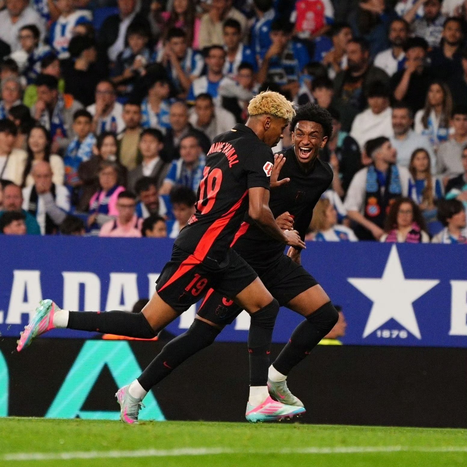 包含巴塞罗那门将状态回暖，连续出色表现的词条