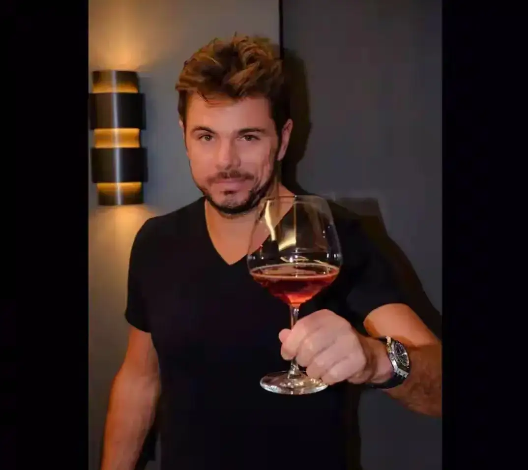 日本网球队险胜世界网球队，瓦林卡绝境逆转的简单介绍