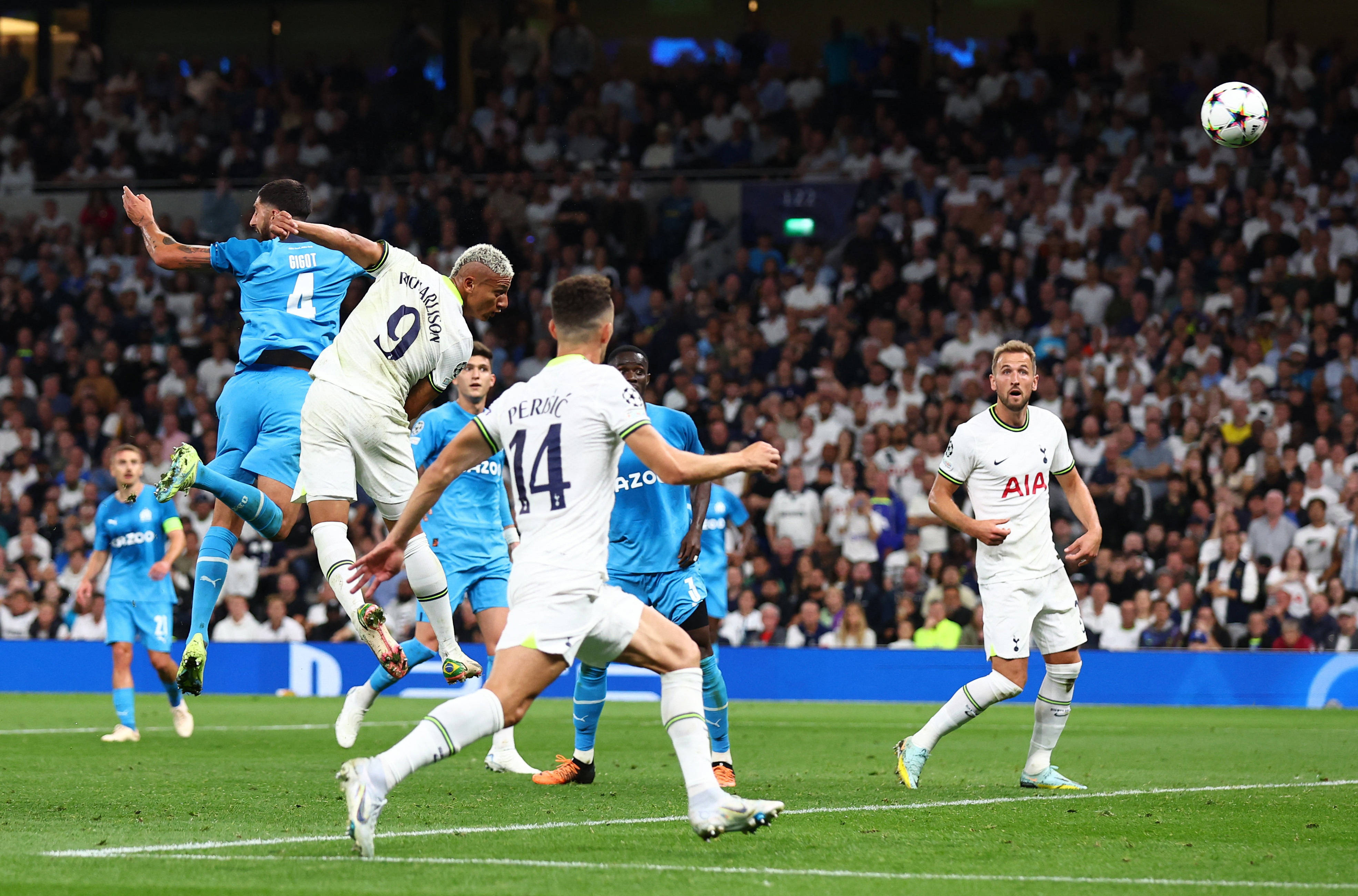 黑白直播nba-马赛碾压波兰，莫德里奇关键制胜